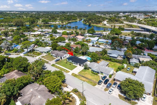 707 Sunset Drive, Lake Worth Beach, FL 33461