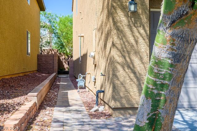 10614 Mount Blackburn Avenue, Las Vegas, NV 89166