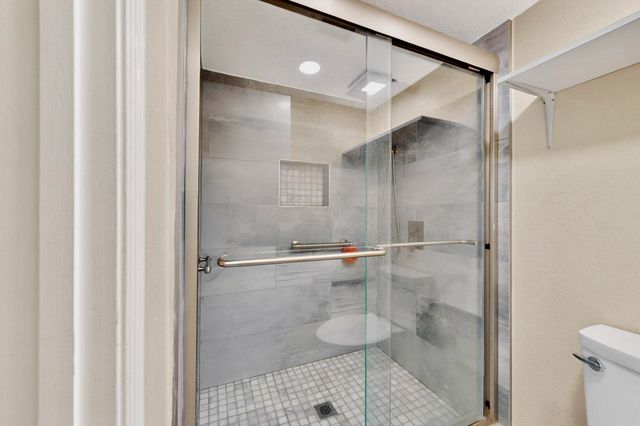 2426 Sutton Drive, Arlington, TX 76018