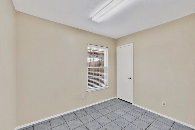 2426 Sutton Drive, Arlington, TX 76018