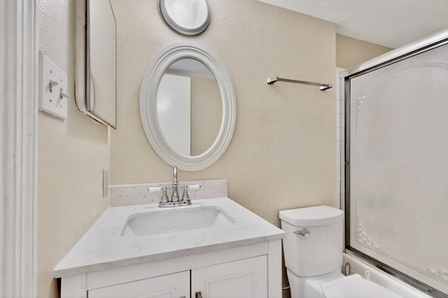 2426 Sutton Drive, Arlington, TX 76018