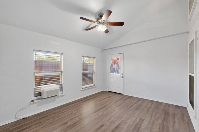 2426 Sutton Drive, Arlington, TX 76018