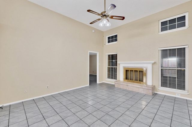 2426 Sutton Drive, Arlington, TX 76018