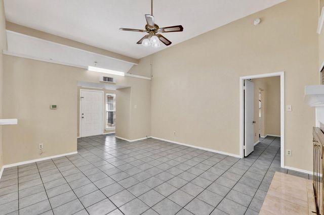 2426 Sutton Drive, Arlington, TX 76018