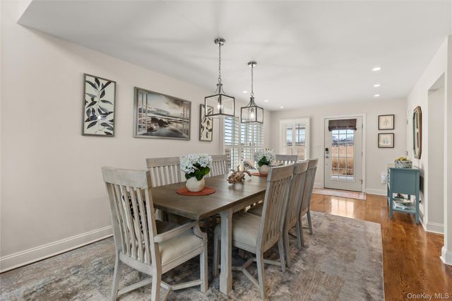 20 Namkee Lane, Blue Point, NY 11715