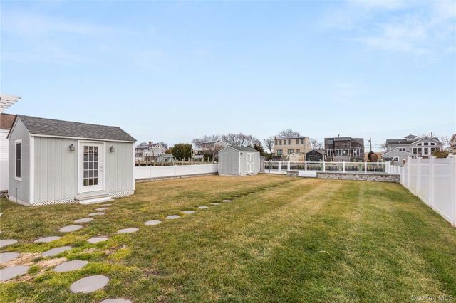 20 Namkee Lane, Blue Point, NY 11715