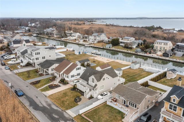 20 Namkee Lane, Blue Point, NY 11715