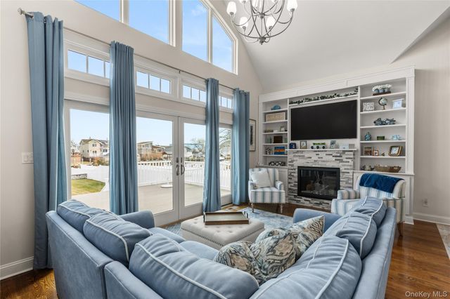 20 Namkee Lane, Blue Point, NY 11715