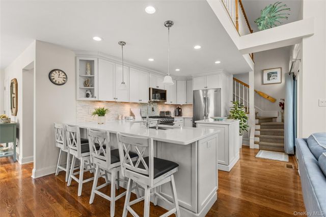 20 Namkee Lane, Blue Point, NY 11715