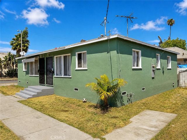 902 Island Avenue, Wilmington, CA 90744