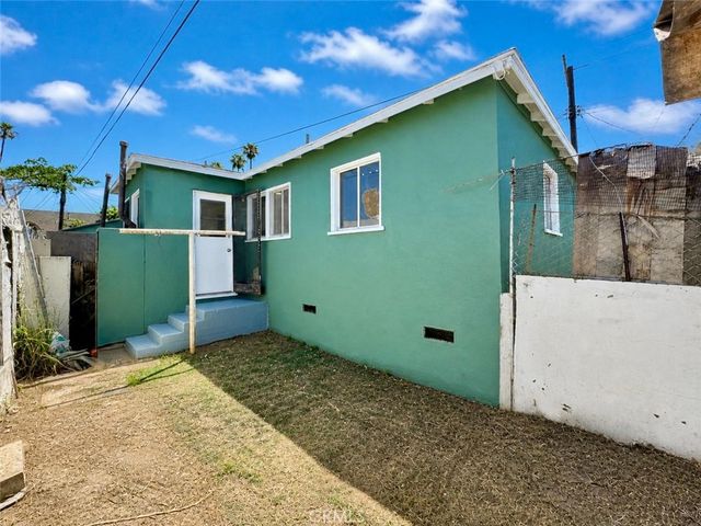 902 Island Avenue, Wilmington, CA 90744