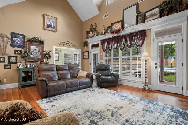 6 N Hill Drive, Carriere, MS 39426