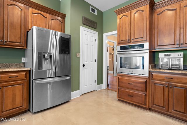 6 N Hill Drive, Carriere, MS 39426