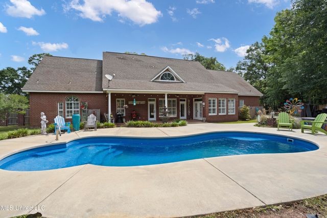 6 N Hill Drive, Carriere, MS 39426