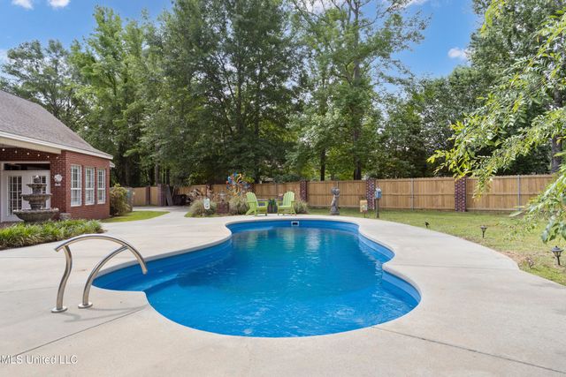 6 N Hill Drive, Carriere, MS 39426