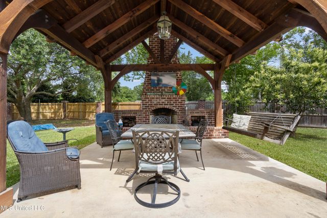 6 N Hill Drive, Carriere, MS 39426