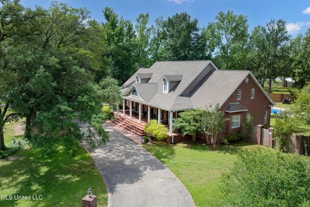 6 N Hill Drive, Carriere, MS 39426