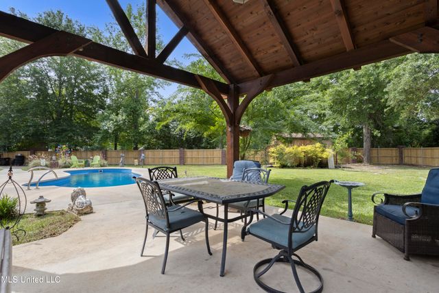 6 N Hill Drive, Carriere, MS 39426