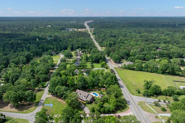 6 N Hill Drive, Carriere, MS 39426