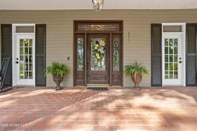 6 N Hill Drive, Carriere, MS 39426