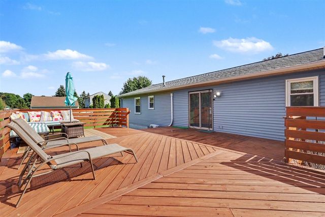 5015 Dio Drive, Cedar Springs, MI 49319