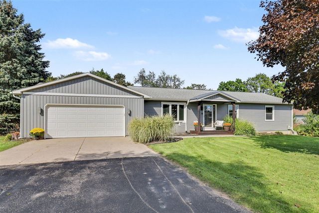 5015 Dio Drive, Cedar Springs, MI 49319