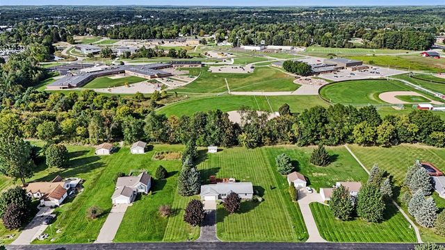 5015 Dio Drive, Cedar Springs, MI 49319