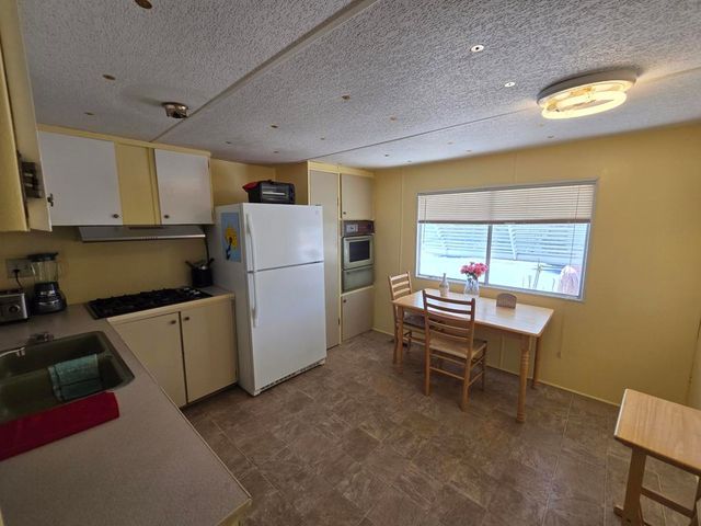 64625 Pierson Boulevard, Desert Hot Springs, CA 92240