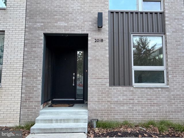 2018 NORTHBANK PL, Philadelphia, PA 19125