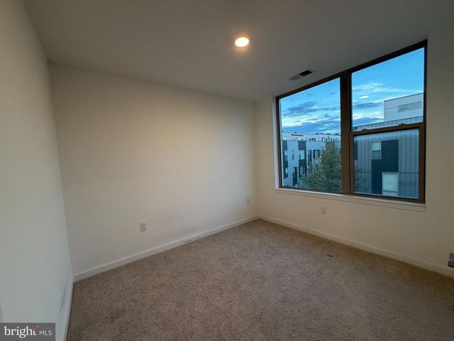 2018 NORTHBANK PL, Philadelphia, PA 19125