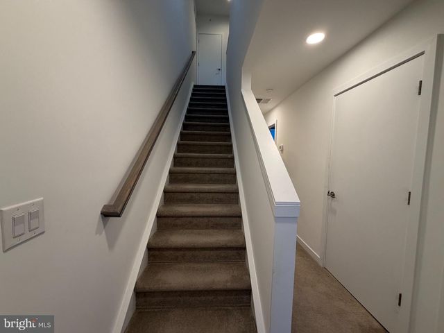 2018 NORTHBANK PL, Philadelphia, PA 19125