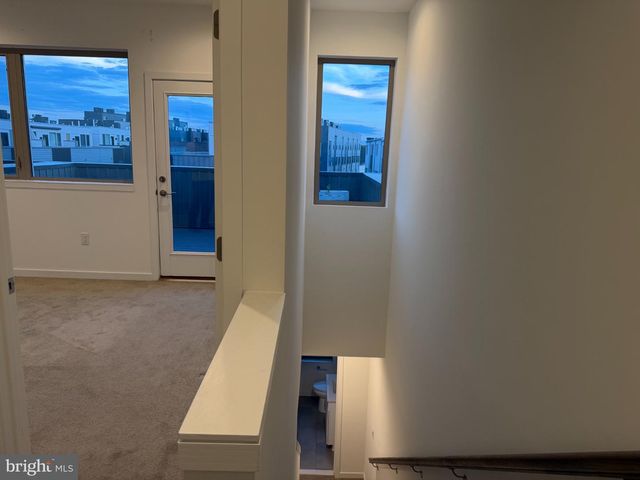 2018 NORTHBANK PL, Philadelphia, PA 19125