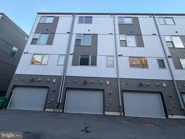 2018 NORTHBANK PL, Philadelphia, PA 19125