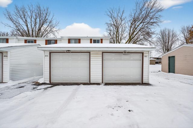 842 Woodgate Drive 211, Vadnais Heights, MN 55127