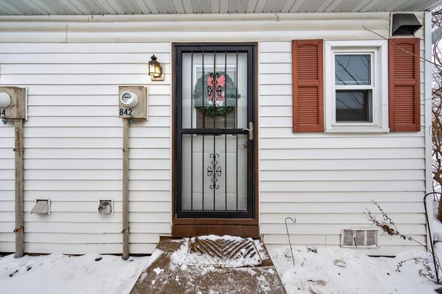 842 Woodgate Drive 211, Vadnais Heights, MN 55127