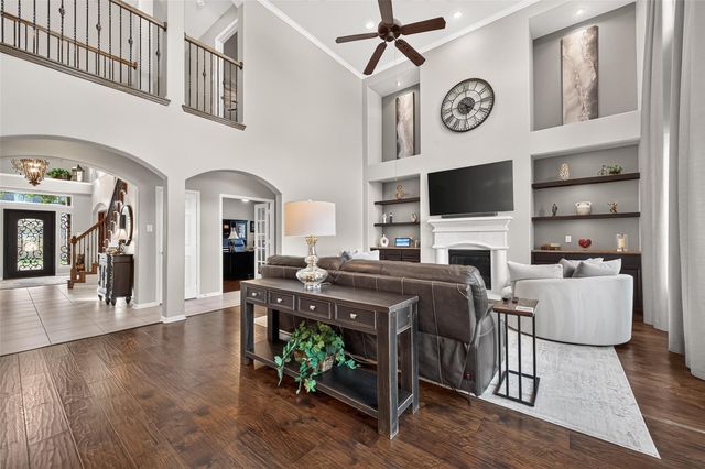 2401 Scarlatti Drive, Pearland, TX 77581