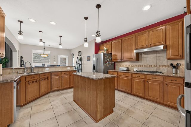 2401 Scarlatti Drive, Pearland, TX 77581