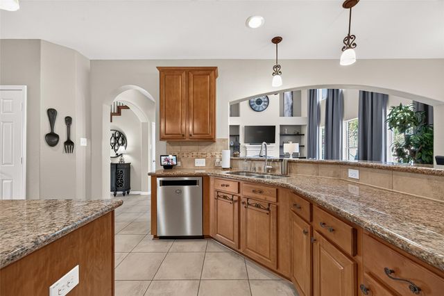 2401 Scarlatti Drive, Pearland, TX 77581