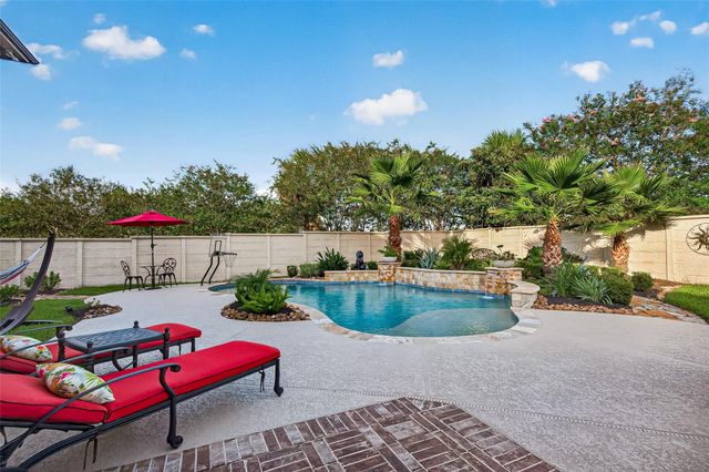 2401 Scarlatti Drive, Pearland, TX 77581