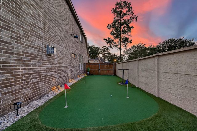 2401 Scarlatti Drive, Pearland, TX 77581