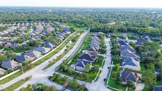 2401 Scarlatti Drive, Pearland, TX 77581