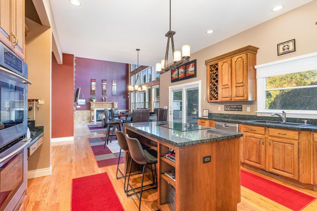 1545 Wedgewood Place, Essexville, MI 48732