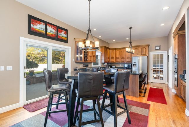 1545 Wedgewood Place, Essexville, MI 48732