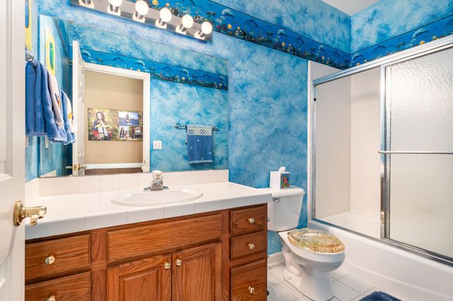 1545 Wedgewood Place, Essexville, MI 48732