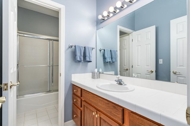 1545 Wedgewood Place, Essexville, MI 48732