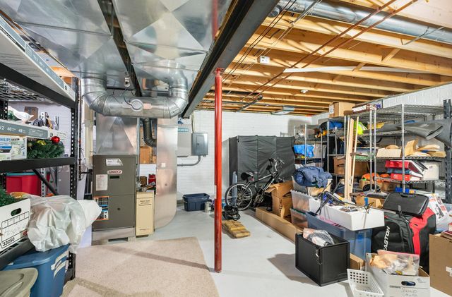 1545 Wedgewood Place, Essexville, MI 48732