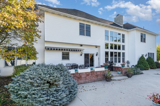 1545 Wedgewood Place, Essexville, MI 48732