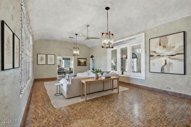 4245 Lafayette Street, Marianna, FL 32446