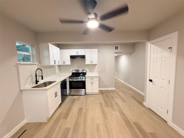 5238 Pease St 1, Houston, TX 77023