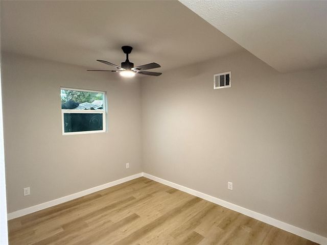 5238 Pease St 1, Houston, TX 77023